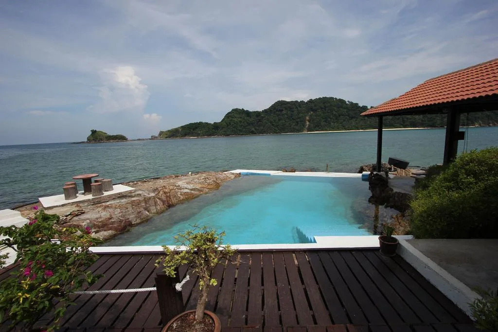 Gem Island Resort & Spa