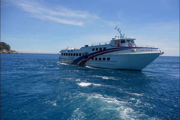blue water ferry from Mersing to Tioman